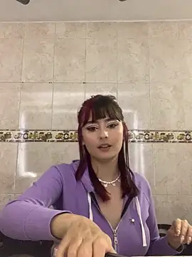 Snapshot of Ela_James_ chatting on 05-02-26, 06:13 Ela James online show from 05-02-26, 06:13