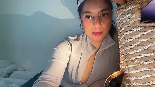 fayfay21xh online show from 01-18-26, 04:33