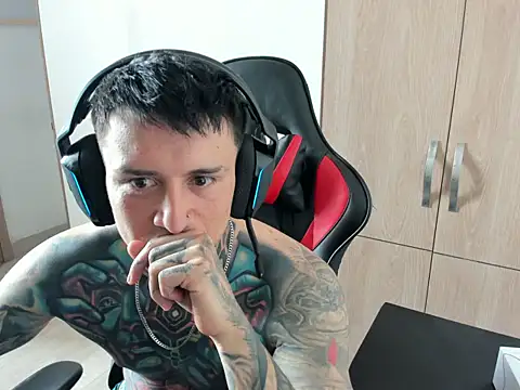 Chrissblack online show from 03-05-26, 04:36