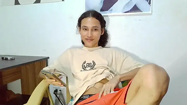 Snapshot of DeusGoth chatting on 07-25-26, 04:21 DeusGoth online show from 07-25-26, 04:21