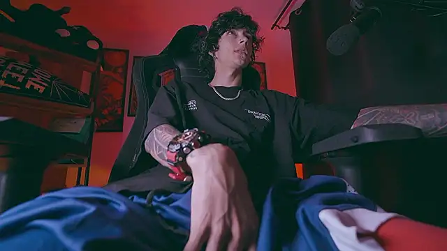 Olliver   y online show from 03-18-26, 02:26