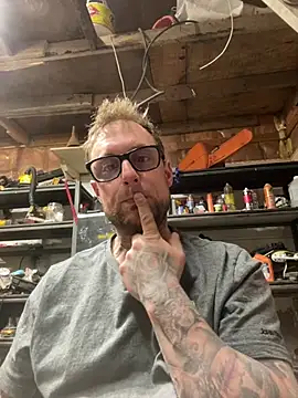 WIDBIGWHITECOCK online show from 04-12-26, 04:28