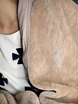 Snapshot of yumyum112 chatting on 01-13-26, 12:32 yumyum112 online show from 01-13-26, 12:32