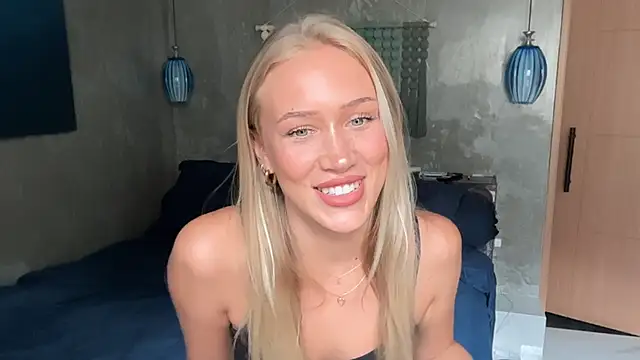 Snapshot of livsslife chatting on 02-05-26, 03:11 livsslife online show from 02-05-26, 03:11