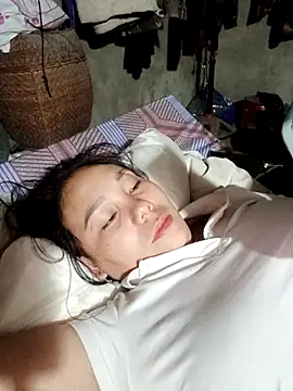 Snapshot of vanvan005 chatting on 02-14-26, 11:23 vanvan005 online show from 02-14-26, 11:23