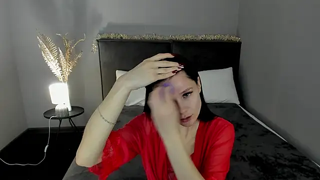 Snapshot of SkinyJoys chatting on 02-06-26, 01:54 SkinyJoys online show from 02-06-26, 01:54