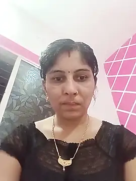 Snapshot of Hot_ree85 chatting on 05-15-26, 01:07 Hot ree85 online show from 05-15-26, 01:07