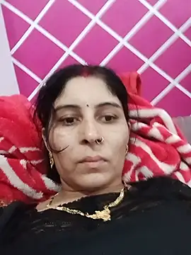 Snapshot of Hot_ree85 chatting on 06-02-26, 02:02 Hot ree85 online show from 06-02-26, 02:02