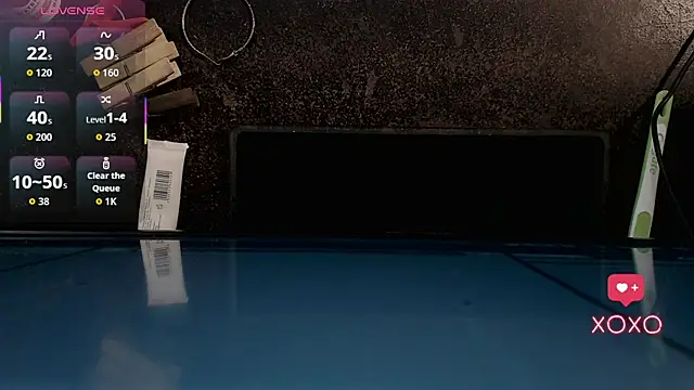 Snapshot of Naughty_QueenXoXo chatting on 01-10-26, 02:02 Naughty QueenXoXo online show from 01-10-26, 02:02