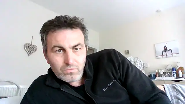 Snapshot of Hakfin666 chatting on 05-10-26, 02:33 Hakfin666 online show from 05-10-26, 02:33