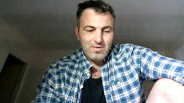 Snapshot of Hakfin666 chatting on 06-16-26, 04:04 Hakfin666 online show from 06-16-26, 04:04