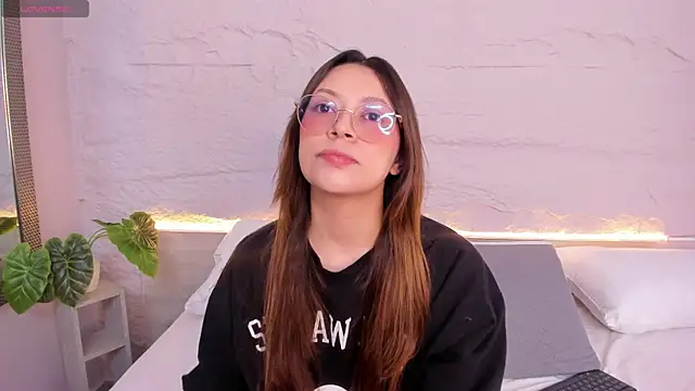 lanna 18  online show from 02-21-26, 11:44