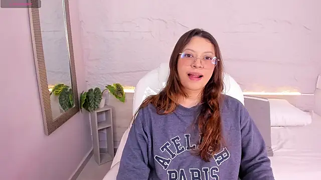Snapshot of lanna_18_ chatting on 06-20-26, 11:46 lanna 18 online show from 06-20-26, 11:46