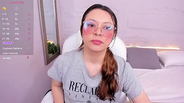 Snapshot of lanna_18_ chatting on 07-14-26, 12:00 lanna 18 online show from 07-14-26, 12:00