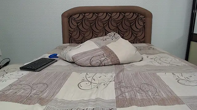  Sweet Dream  online show from 02-04-25, 02:53