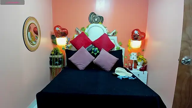 Snapshot of Dalila_Najjar_ chatting on 06-04-26, 02:23 Dalila Najjar online show from 06-04-26, 02:23