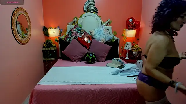 Snapshot of Dalila_Najjar_ chatting on 06-09-26, 02:50 Dalila Najjar online show from 06-09-26, 02:50