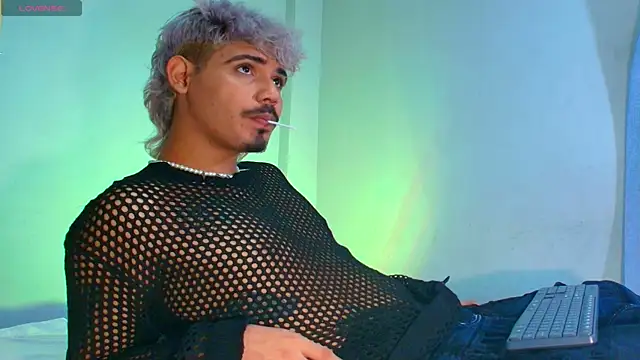 Snapshot of cum_park1 chatting on 06-19-26, 04:44 cum park1 online show from 06-19-26, 04:44