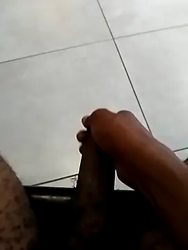 Snapshot of SkinnyDick26 chatting on 02-15-26, 06:10 SkinnyDick26 online show from 02-15-26, 06:10