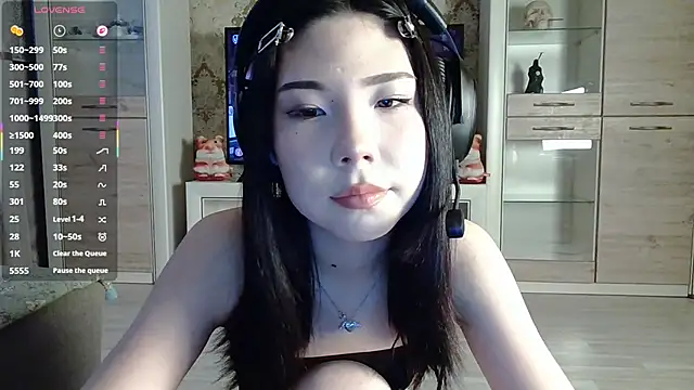 AprilOnilll online show from 02-20-26, 12:05