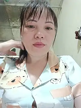 Snapshot of Sana-vn chatting on 06-10-26, 11:35 Sana-vn online show from 06-10-26, 11:35