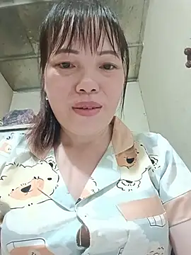 Snapshot of Sana-vn chatting on 06-12-26, 03:33 Sana-vn online show from 06-12-26, 03:33