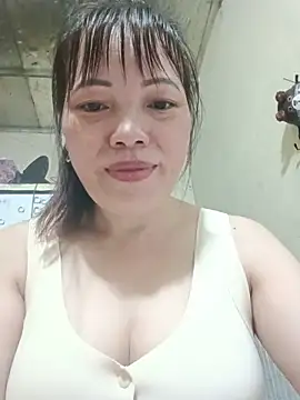 Snapshot of Sana-vn chatting on 06-13-26, 03:43 Sana-vn online show from 06-13-26, 03:43