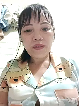 Snapshot of Sana-vn chatting on 06-27-26, 12:55 Sana-vn online show from 06-27-26, 12:55