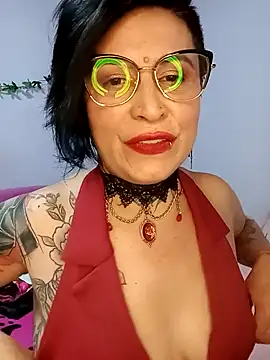 Casandramillf online show from 05-06-26, 06:57