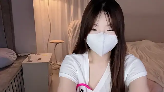 Snapshot of _xiaoxinxin_ chatting on 06-24-26, 12:48 xiaoxinxin online show from 06-24-26, 12:48