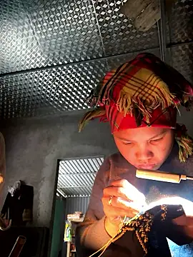 Minhkhue121 online show from 01-10-26, 05:31