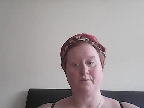 Snapshot of BustyRedxx chatting on 05-07-26, 10:42 BustyRedxx online show from 05-07-26, 10:42