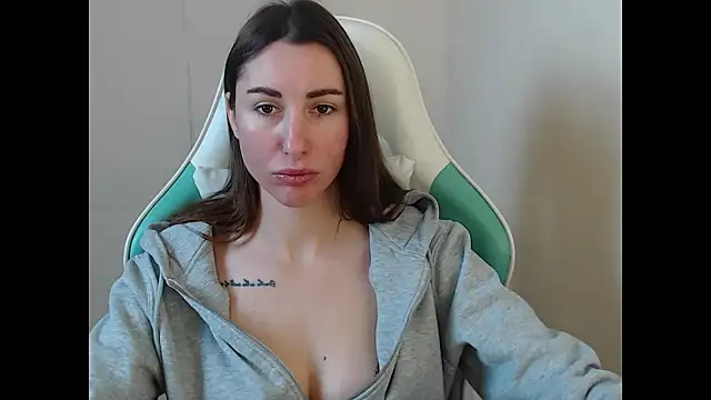 cammila horn online show from 01-13-26, 12:32