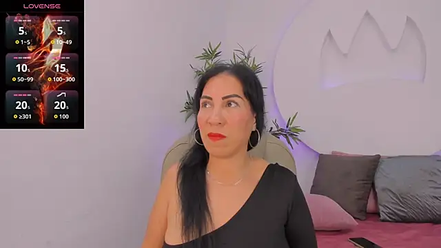 AmberJoyMilf online show from 04-15-26, 07:58