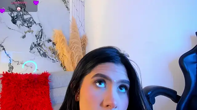 NatashaTaylor1 online show from 02-05-26, 08:24