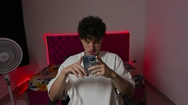 Snapshot of jean_burns chatting on 02-25-26, 07:12 jean burns online show from 02-25-26, 07:12