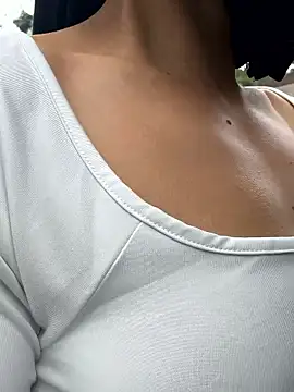 TaylorrHill online show from 01-10-26, 05:37