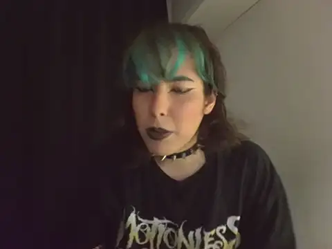 goth latina online show from 01-11-26, 08:47