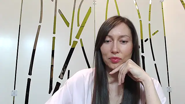 Snapshot of Naroliss chatting on 05-09-26, 03:28 Naroliss online show from 05-09-26, 03:28