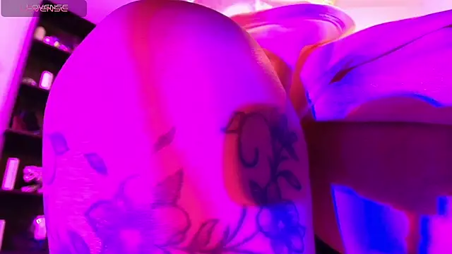 Sweet lenna online show from 02-23-26, 07:33