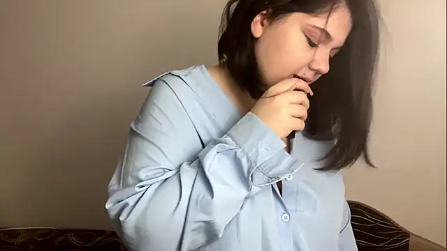 Snapshot of LunaBlakes chatting on 02-13-26, 07:48 LunaBlakes online show from 02-13-26, 07:48