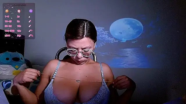 Snapshot of Princess_Venus chatting on 02-01-26, 05:50 Princess Venus online show from 02-01-26, 05:50