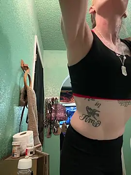 Snapshot of ViironiikaHostiile chatting on 01-07-26, 12:35 ViironiikaHostiile online show from 01-07-26, 12:35