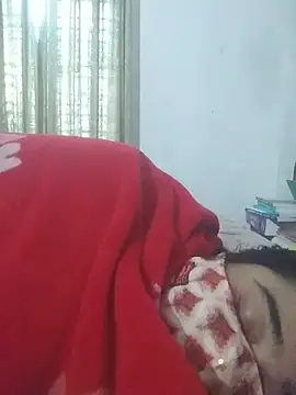 Snapshot of momo_loves chatting on 01-08-26, 06:16 momo loves online show from 01-08-26, 06:16