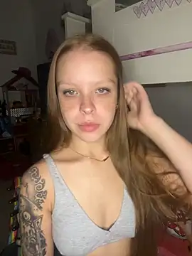 Snapshot of Piaaa3 chatting on 02-12-26, 04:51 Piaaa3 online show from 02-12-26, 04:51