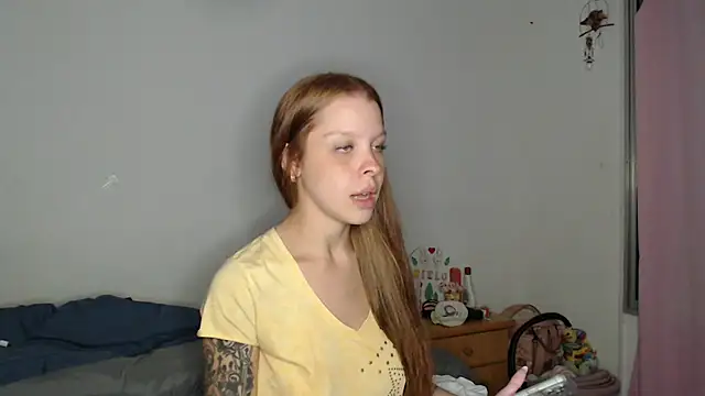 Snapshot of Piaaa3 chatting on 04-06-26, 04:32 Piaaa3 online show from 04-06-26, 04:32