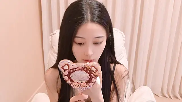 iiiiiiiiiu online show from 04-16-26, 04:02