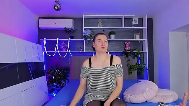 StephieRousee online show from 04-01-26, 05:30