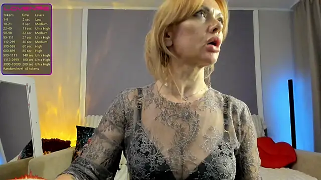 Snapshot of Monika-peach chatting on 04-21-26, 01:42 Monika-peach online show from 04-21-26, 01:42