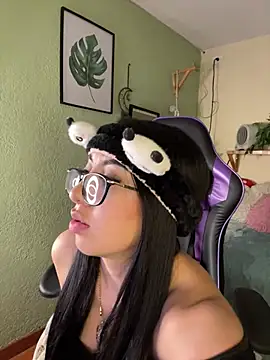 Snapshot of Natsrose chatting on 02-06-26, 02:49 Natsrose online show from 02-06-26, 02:49